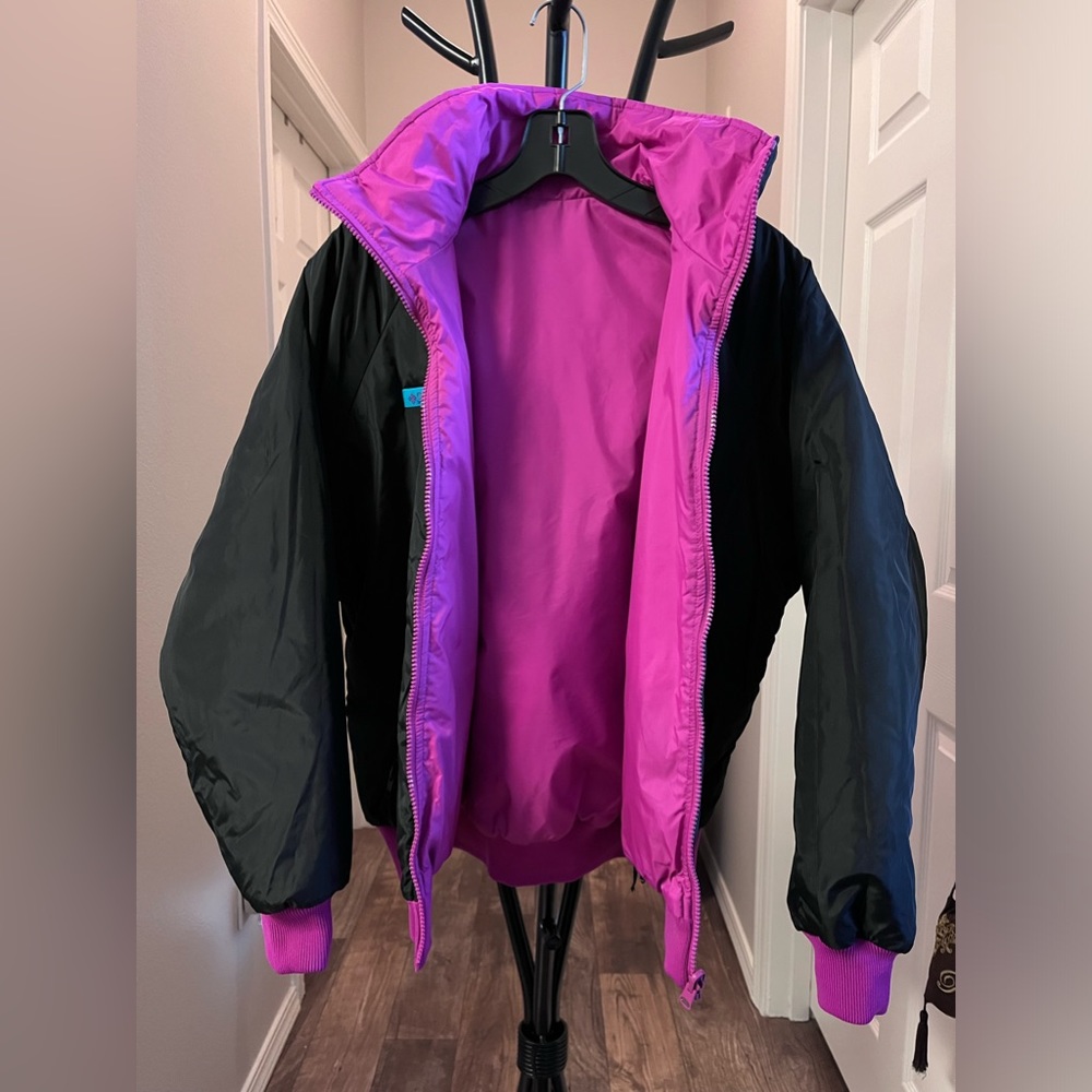 COLUMBIA Sportswear REVERSIBLE Fuchsia & Black medium weight NYLON Jacket - Picture 8 of 15